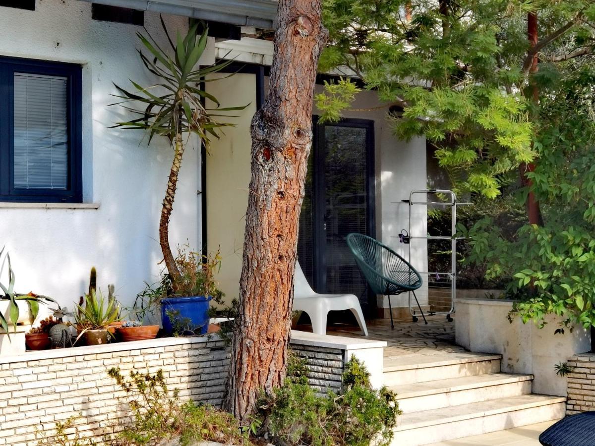 Pine And Lime Apartments Pula Exterior photo