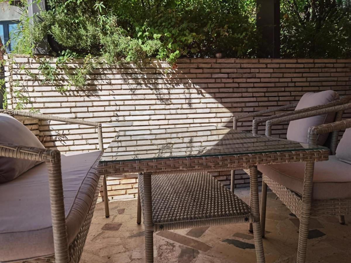 Pine And Lime Apartments Pula Exterior photo