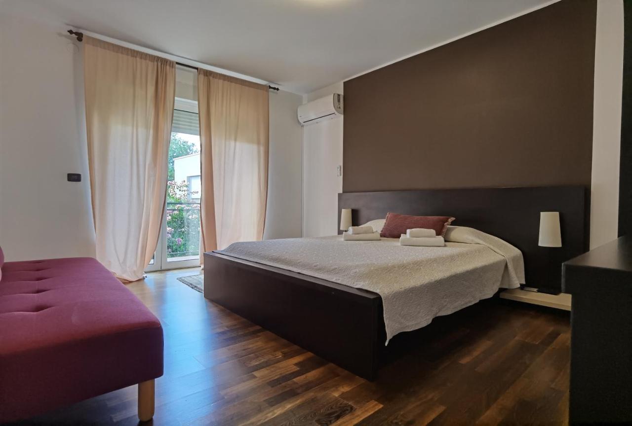 Pine And Lime Apartments Pula Exterior photo