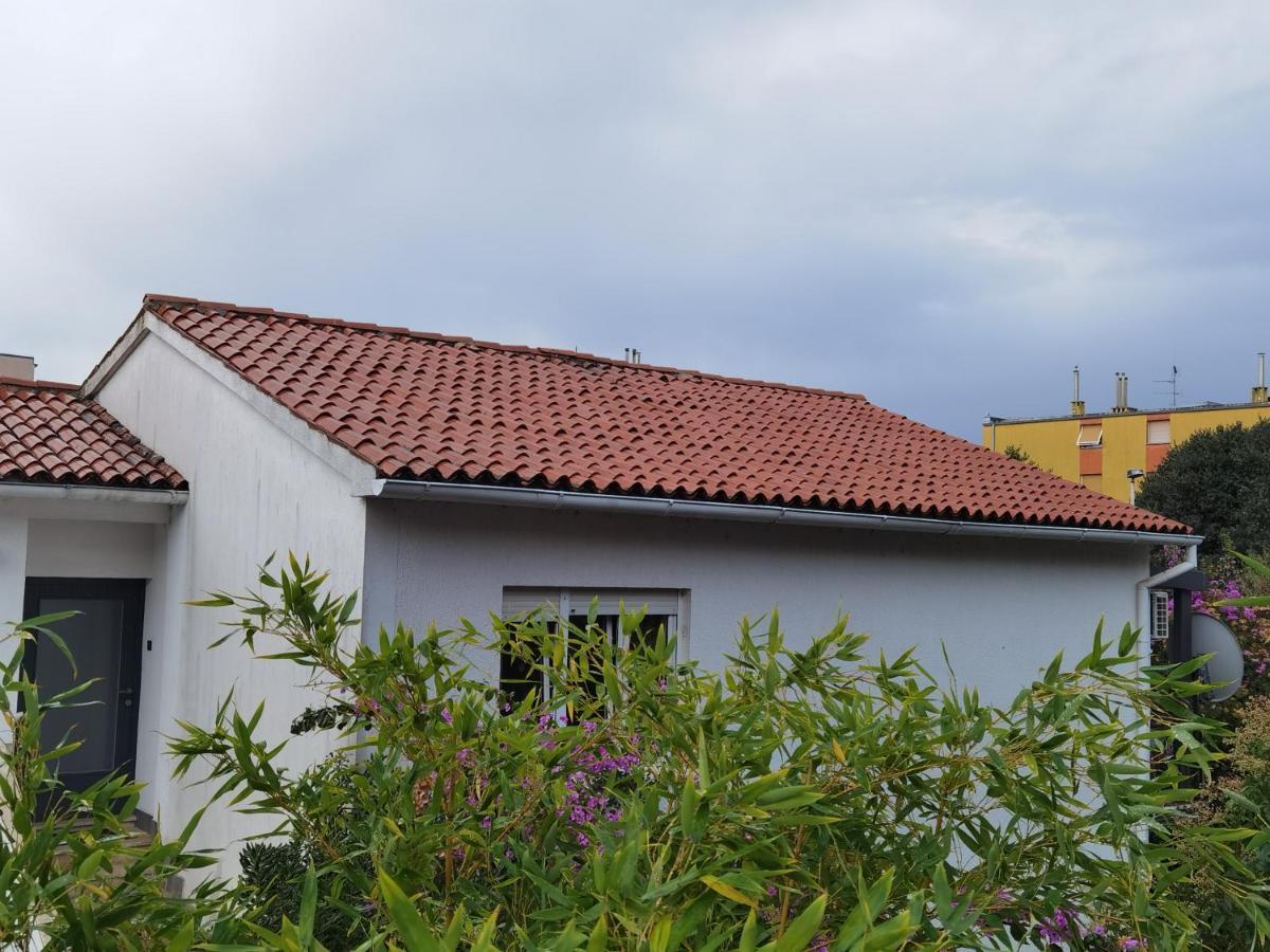 Pine And Lime Apartments Pula Exterior photo